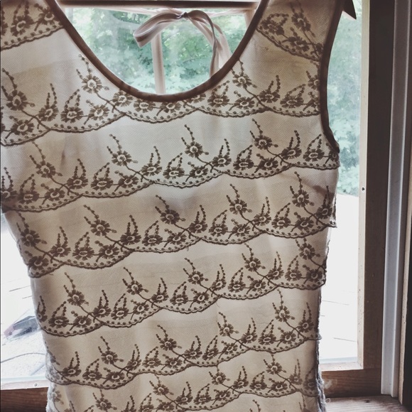 Ivory, lace dress - Picture 1 of 4